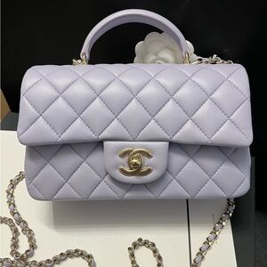 ❌ SOLD ❌ Chanel 21K mini top handle
